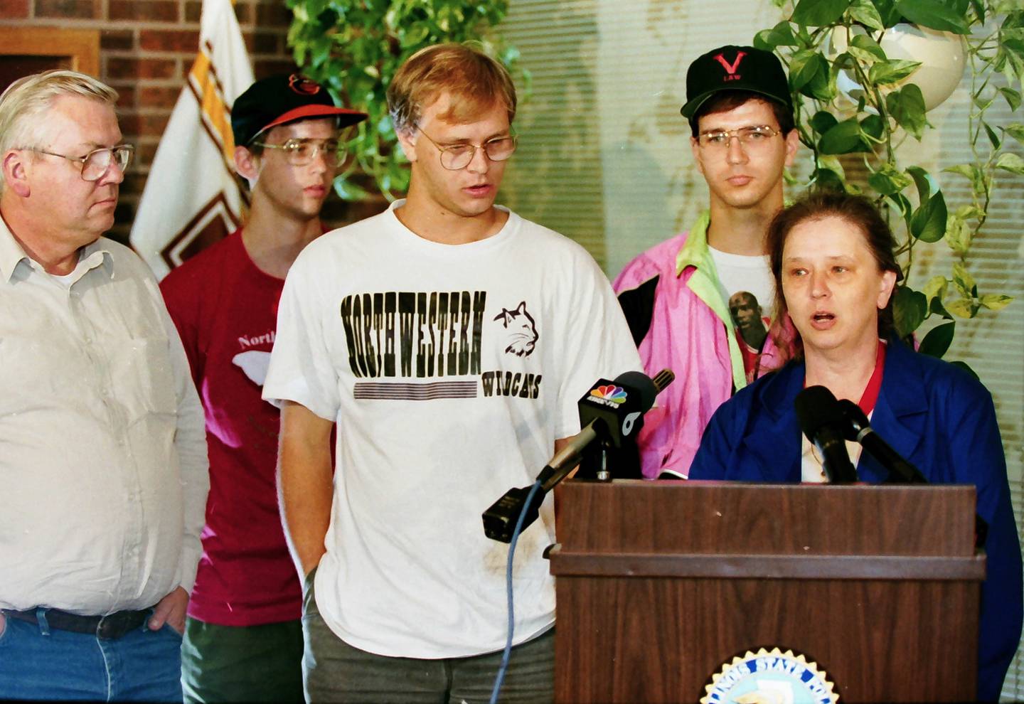 Tammy Zywicki's family speaks to the media in 1992 at the Illinois State Police Headquarters in La Salle.