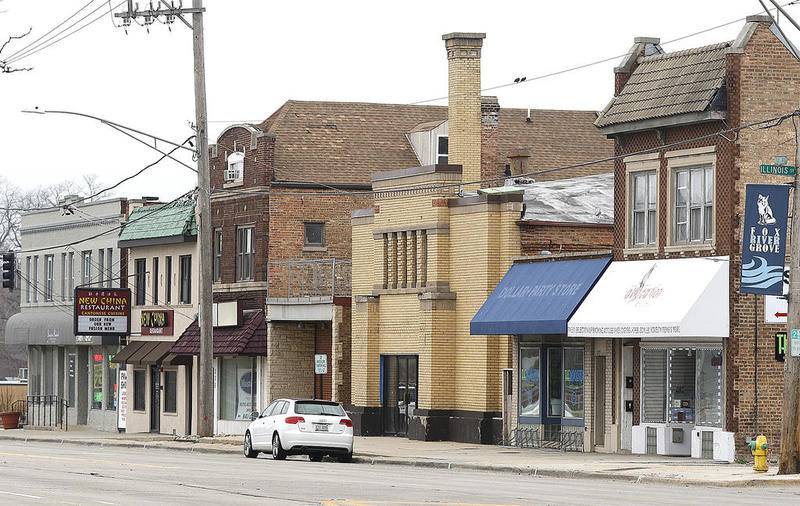 Downtown Fox River Grove looking northwest from Rt 14.