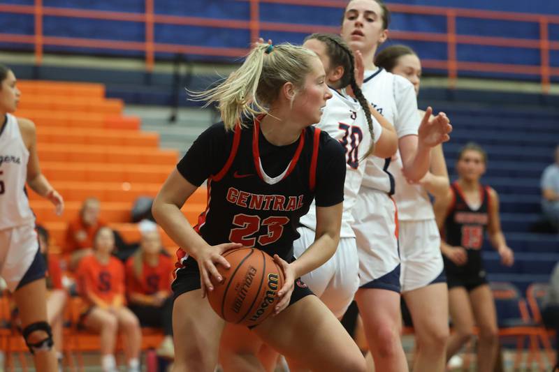 Lincoln-Way Central’s Brooke Baechtold looks to pass against Stagg on Monday, Dec. 11th, 2023 in Palos Hills.