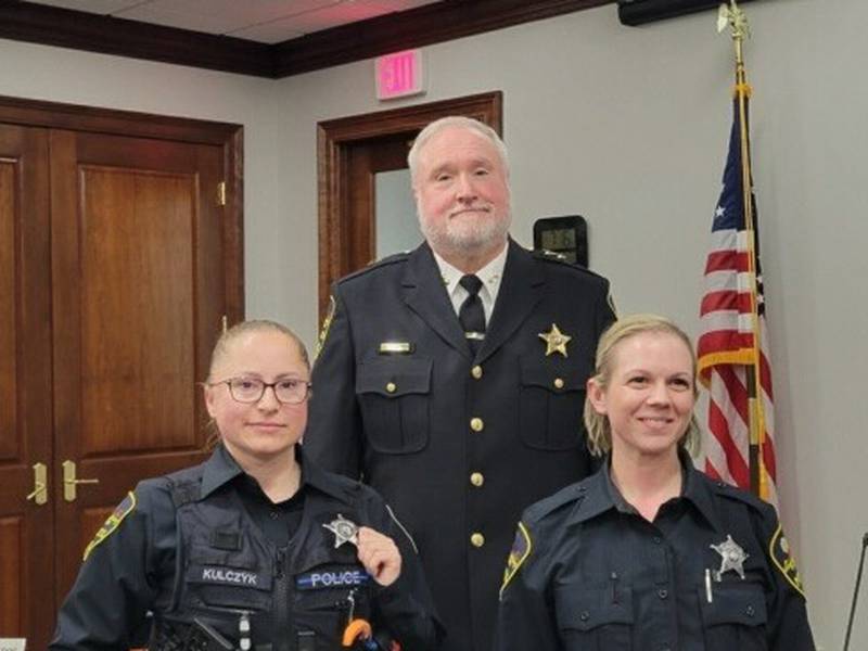 Campton Hills swears in 2 new officers, promotes sergeant to deputy chief