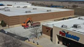 Work begins at Five Below in Peru, after some time of no activity on project