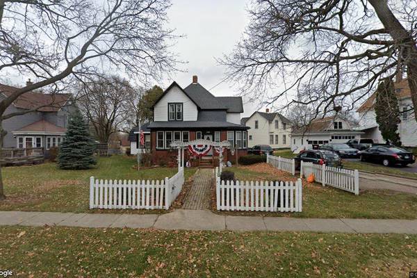 Single-family home built in 1900 sells for $239,000 in Woodstock