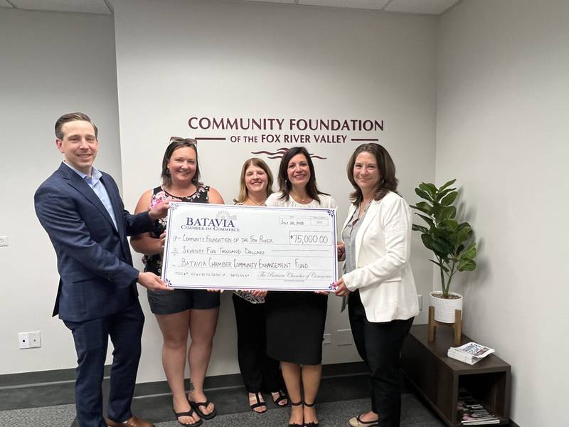 The Batavia Chamber of Commerce’s Board of Directors presented $75,000 to the Community Foundation of the Fox River Valley, establishing the Batavia Chamber Community Enhancement and Endowment Funds. Pictured left to right are Nick Ninedorf, Edward Jones; Jamie Saam, Local Connect; Donna Bucko, Swatek Bucko Law Group, LLC; Julie Christman, president & CEO of Community Foundation of the Fox River Valley; and Margaret Perreault, president & CEO of Batavia Chamber of Commerce.