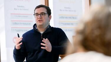 Geneva teacher gets $5K grant for civics education project