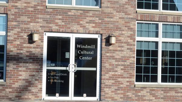 Phil Vernon and the Quad-City Ukulele Club to play in Fulton on Dec. 10