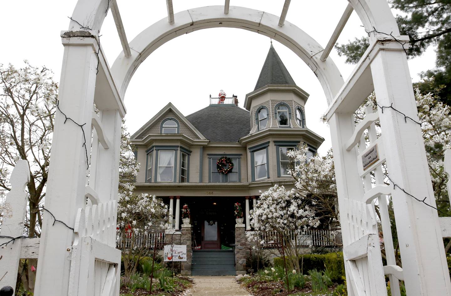 The Cherry Tree Inn on Friday, April 25, 20205, as the  “Exes of Christmas Past,” is filmed at the inn in Woodstock.