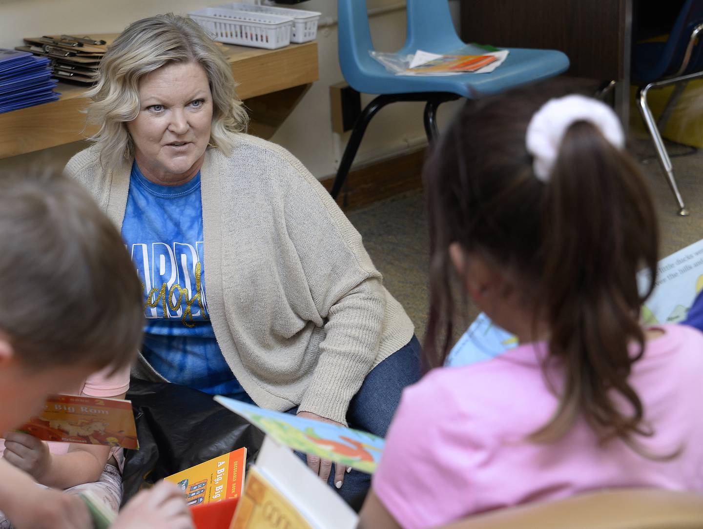 Harding kindergarten teacher Amy Walsh teaches Friday, April 28, 2023, during a reading portion of her class.