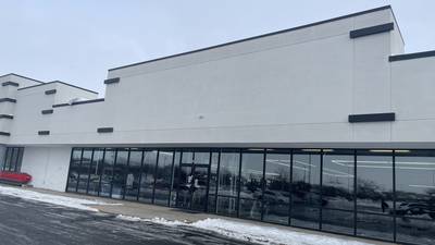 Hampshire couple opens gym in DeKalb