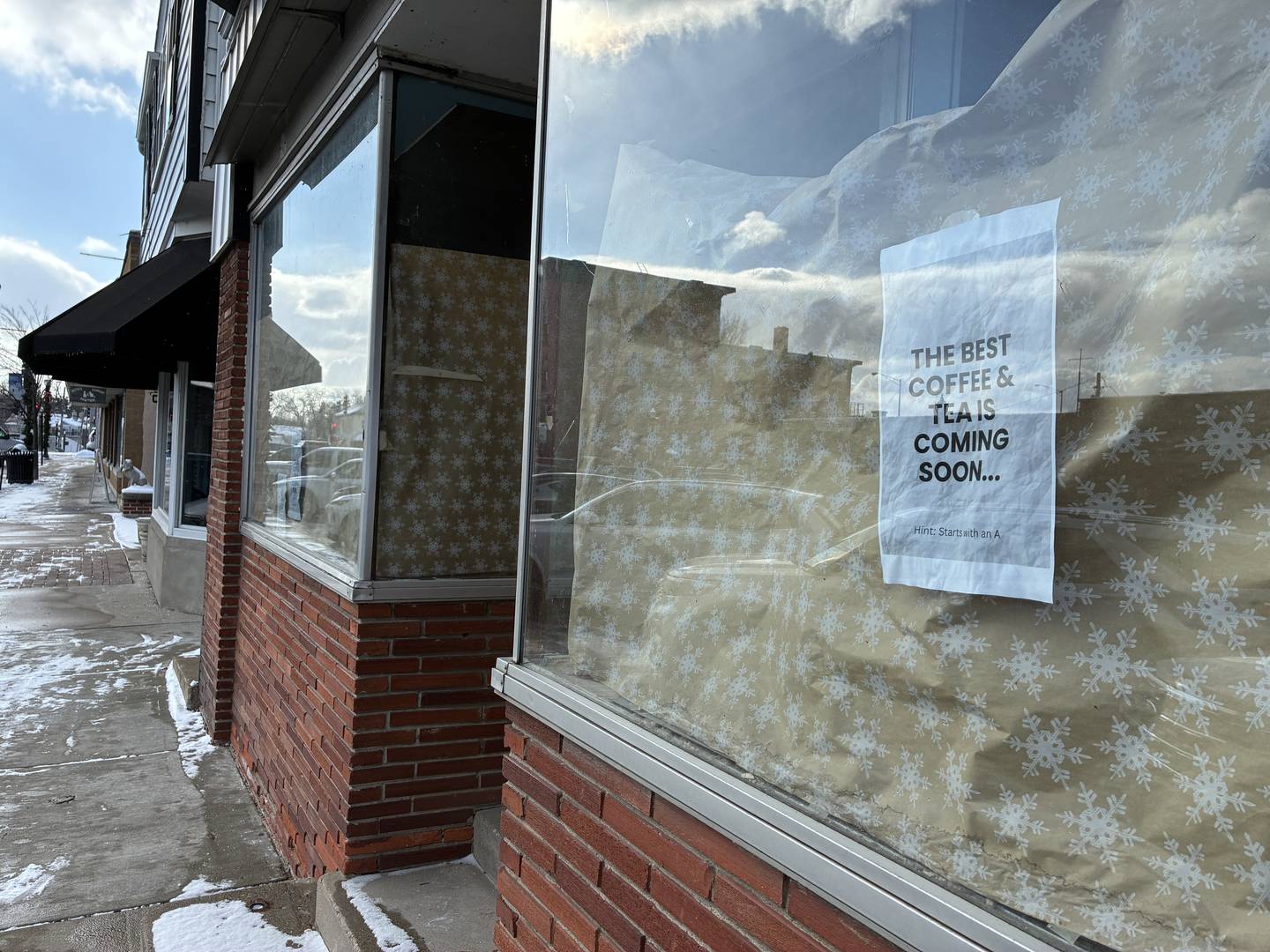 1323 Riverside Drive – the former Flying Dragons martial arts school – seen here on Thursday, Jan. 22, 2026. The building was purchased by the Giles family, owners of Reeses Barkery and Pawtique, and is now being renovated for AteaCo Coffee & Tea.