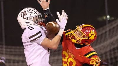 Photos: Batavia, Mt. Carmel football meet in Class 7A title game