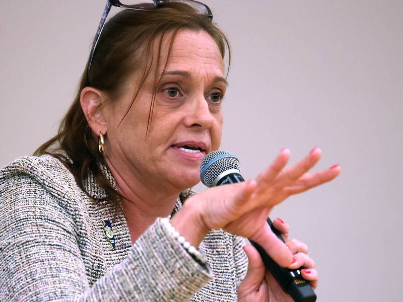 Photos: State Rep. Amy “Murri” Briel hosts town hall in DeKalb