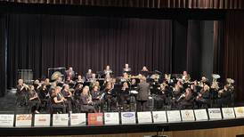 Christmas carols, concert provide holiday cheer