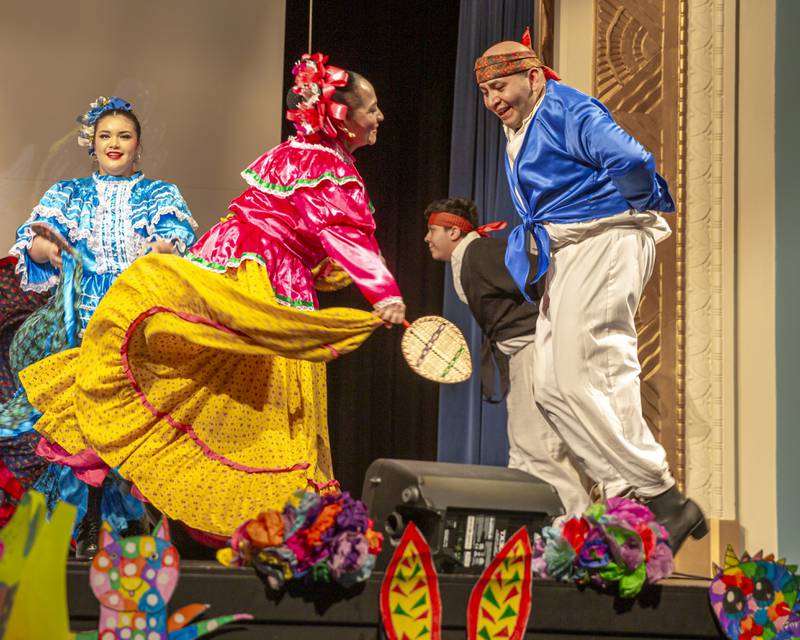 Performances at The Expo de Bellas Artes on Friday, April 25, 2025  in La Grange.