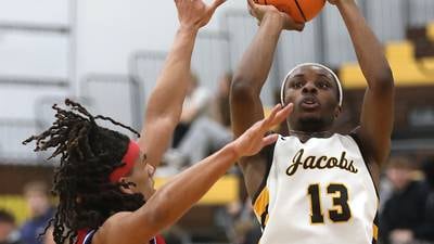 Elijah Bell, Jacobs wear it well in win over Dundee-Crown