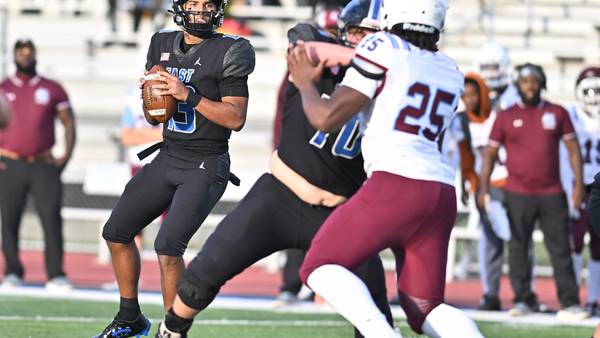 Photos: Kankakee vs. Lincoln-Way East, varsity football