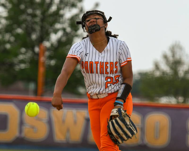 Oswego's Jaelynn Anthony (20) pitches during the game on Tuesday June 3, 2025, while taking on Yorkville during the sectional semifinal game held at Oswego High School.