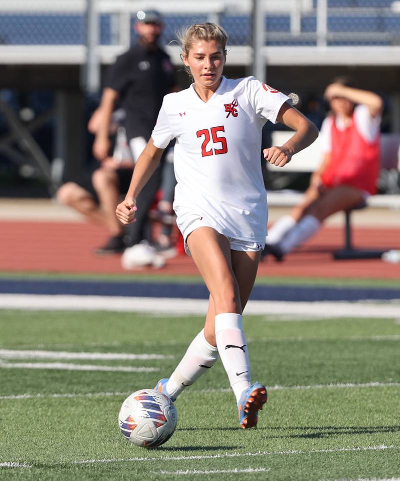 Hinsdale Central's Ryann Knapp (25) brings the ball up the pitch during the IHSA Class 3A girls soccer sectional final match between Lyons Township and Hinsdale Central at Reavis High School in Burbank on Friday, May 26, 2023.