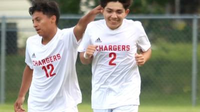 Boys soccer: Gaby Herrera-Miguel Angel Pena connection leads Dundee-Crown past Crystal Lake Central