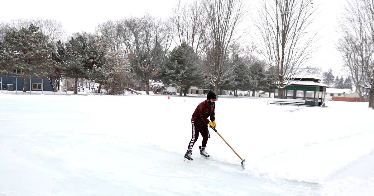 Photos: Sugar Grove ice rink ready for skaters – Shaw Local