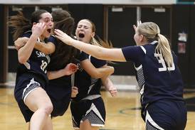 St. Viator holds off late surge from Geneva to secure first-ever trip to Class 3A state tournament