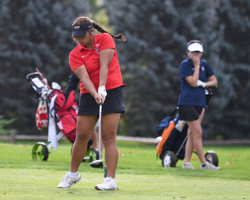Monique Mesina of Bolingbrook tees off during the Southwest Prairie conference meet on Wednesday Sept. 24, 2025, held at Blackberry Oaks Golf course in Bristal.