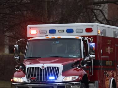 Joliet crash leaves two people dead