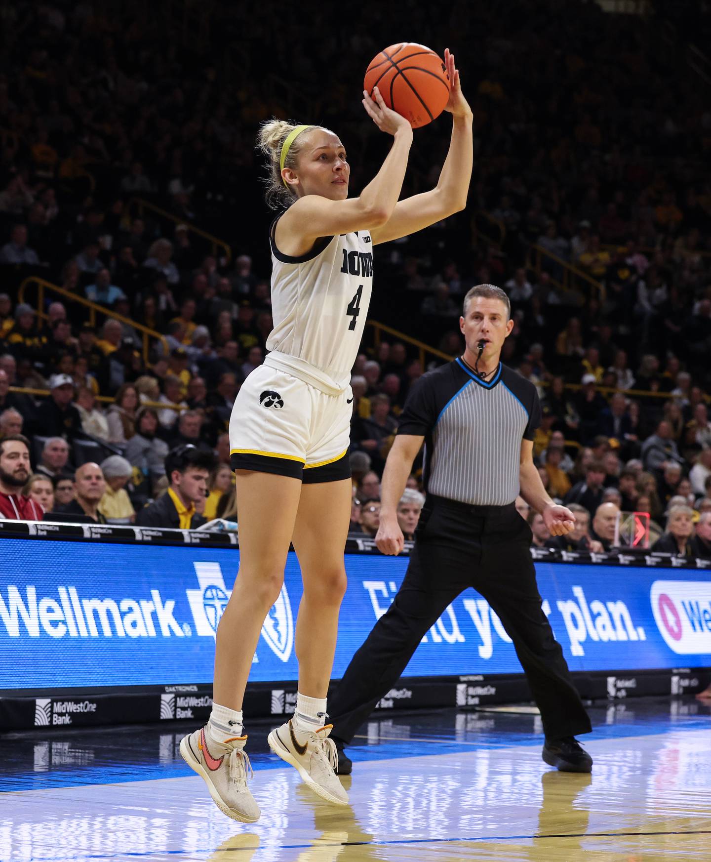 Iowa Hawkeyes guard Kylie Feuerbach (4) shoots a 3-pointer against the Iowa State Cyclones in the Iowa Corn Cy-Hawk Series Wednesday, December 11, 2024 at Carver-Hawkeye Arena. (Brian Ray/hawkeyesports.com)
