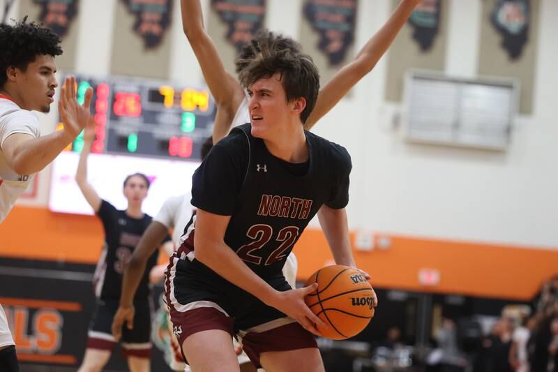 Plainfield North’s Samuel Finn looks for a play against Plainfield East on Tuesday, Jan 14, 2025.