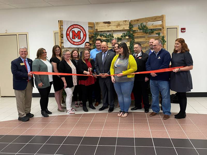 Morris Elementary, Hospital lead tour of old Shabbona Middle School