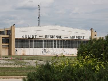 Single-engine plane crashes at Joliet Regional Airport