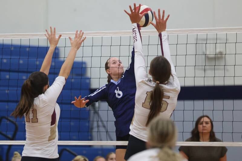 Plainfield South’s Sami Lanan hits a shot against Morris on Monday, Sept. 25, 2023 in Plainfield.
