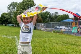 Photos: Kites in Flight at Peck Park in Ottawa