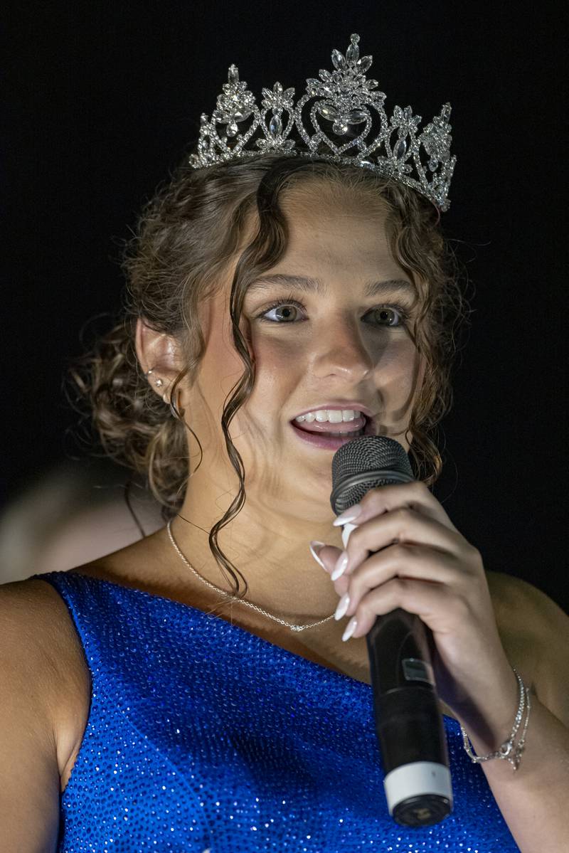 Madelyn Becker gives the crowd her first speech as the 2024 Mendota Sweet Corn Festival Queen on August 9, 2024.