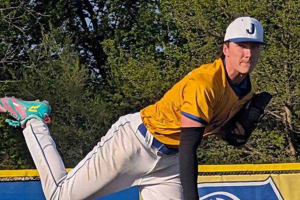 Peyton Mesce figures it out as Johnsburg beats Woodstock