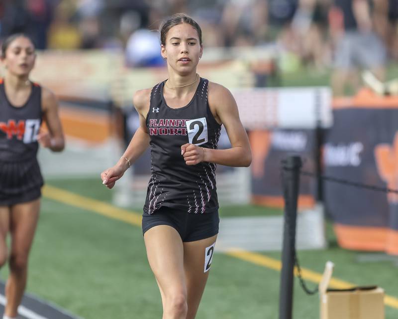 Plainfield North's Marlie Czarnieski (2) wins the 3200m during Southwest Prairie Conference Girls Track and Field Meet Wednesday, May 7, 2025 in Minooka.
