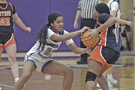 Dixon takes control, pulls away from Byron