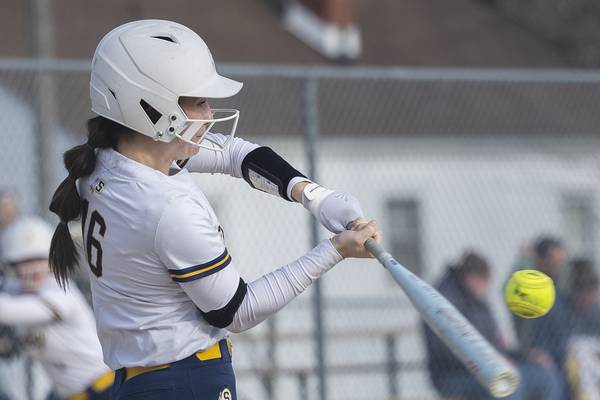 Sterling softball shows patient approach in 13-3 win at Dixon