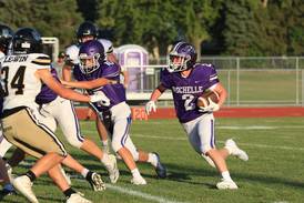 Photos: Rochelle JV football