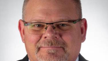Former Kane County coroner Rob Russell announces bid for sheriff