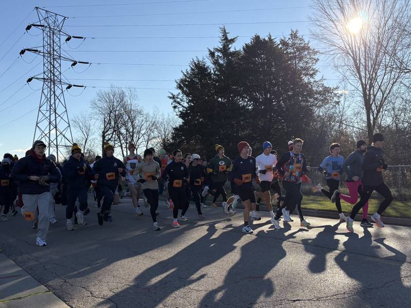 Runners from across US brave cold at Oglesby’s 47th Annual Turkey Trot