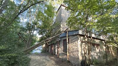 Oregon buys historic riverfront property with eye toward future development