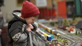 Oregon’s Candlelight Walk kicks off Christmas season