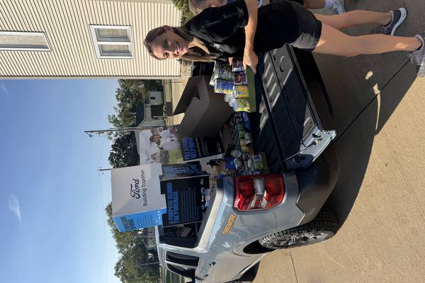 Al Cioni Ford collects 200 pounds of food for Putnam pantry 