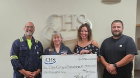 Local Ag in the Classroom program accepts donation from CHS Rochelle