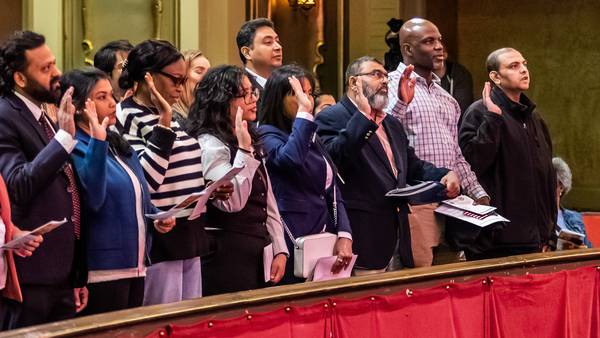 ‘An extraordinary occasion’ as more than 100 people become U.S. citizens at Joliet ceremony