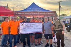 Ottawa Odd Fellows donate $3,000 to Shop with a Cop