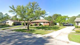 Single-family home sells for $680,000 in Elmhurst