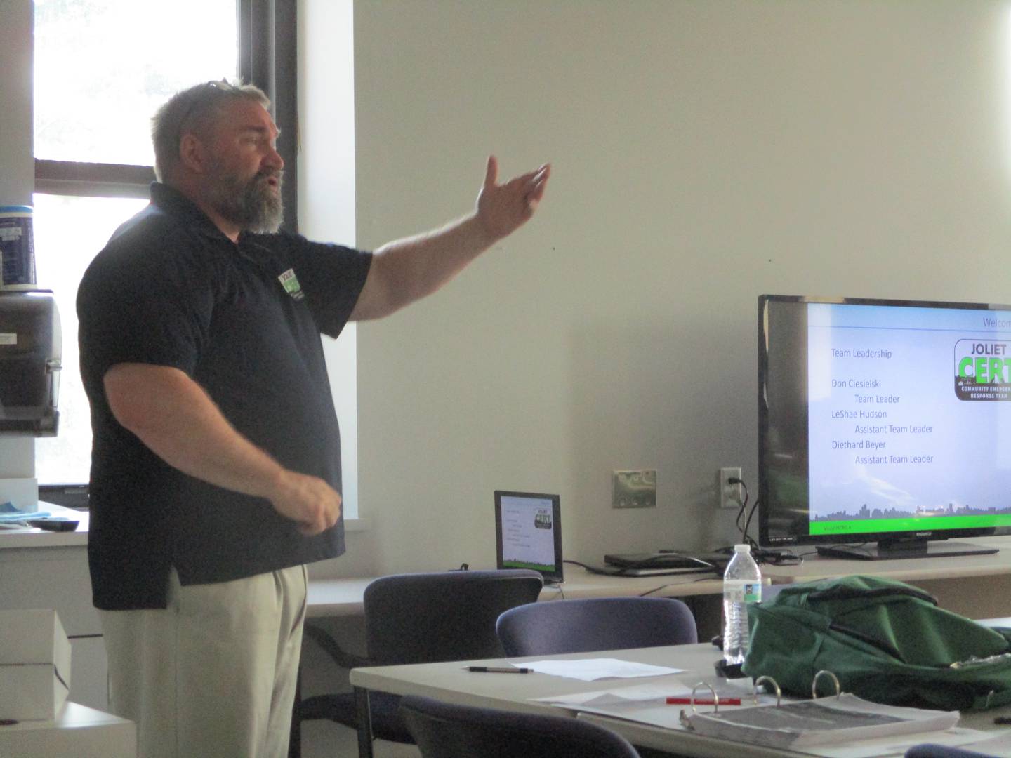 John Lukancic, director of the Joliet Office of Emergency and Disaster Management, makes a point while leading the first bilingual class for the city's Certified Emergency Response Team on Aug. 1 at the Spanish Community Center in Joliet. Aug. 1, 2025