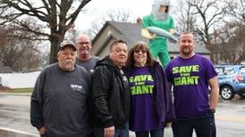 Group looks to keep Gemini Giant in Wilmington on Route 66