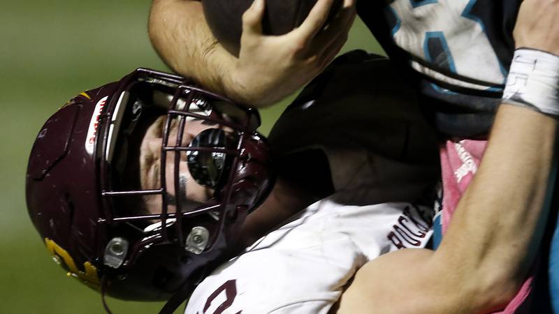 Richmond-Burton makes plays in all three phases, shuts out Woodstock North to stay unbeaten